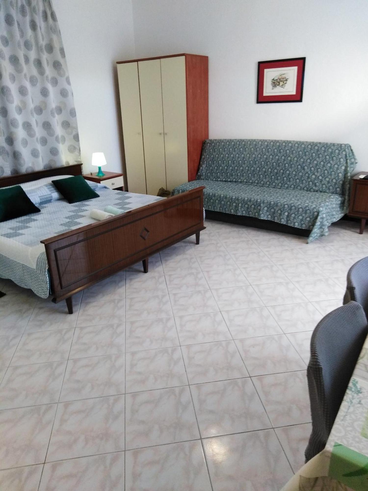 With A Parking Space - 6985 Appartement